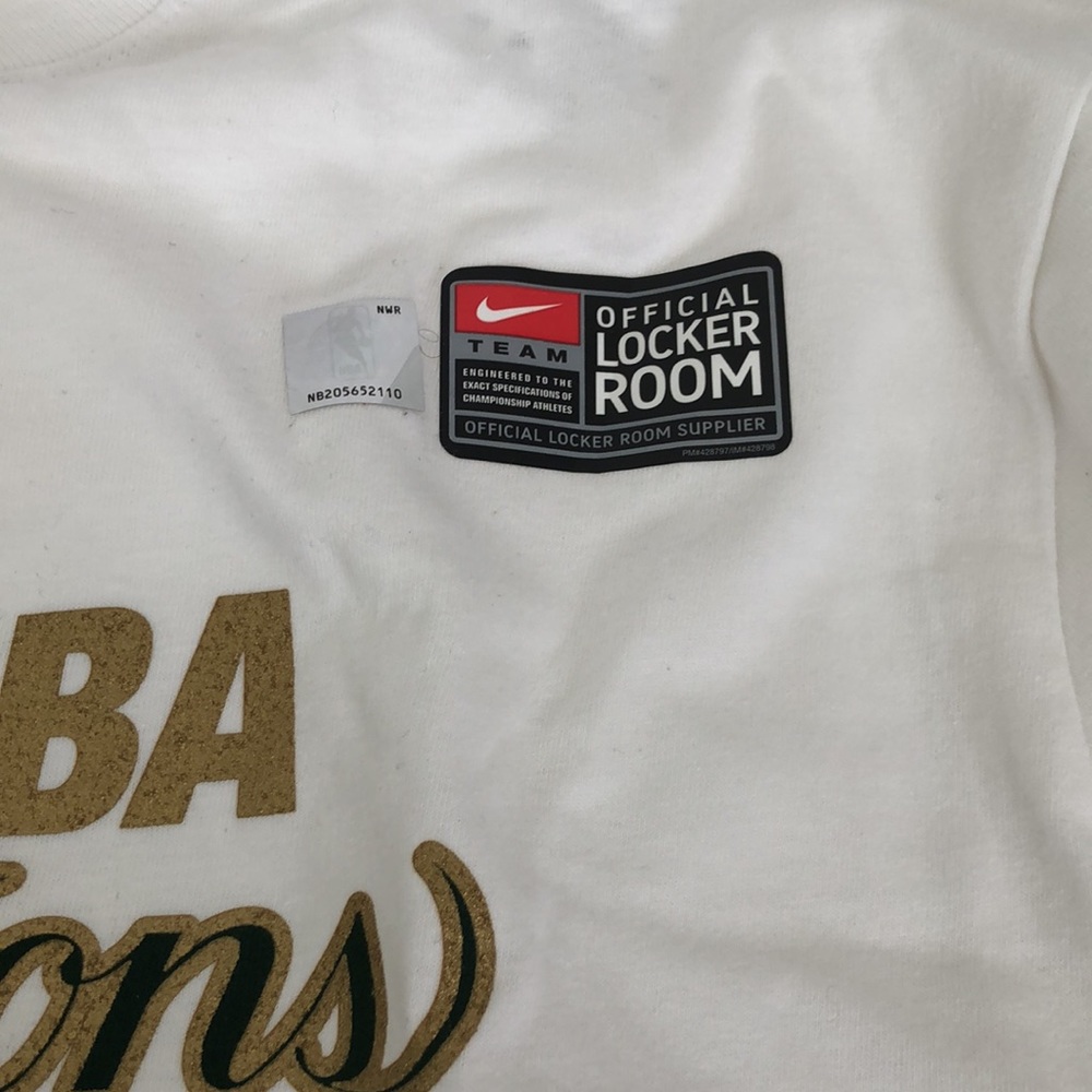Milwaukee Bucks Nike 2021 NBA Finals T-Shirt - Picture 4 of 5